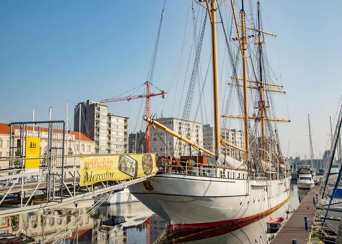 アパート In Near The Seafront