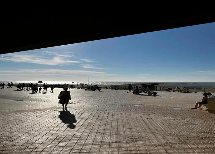 アパート In Near The Seafront